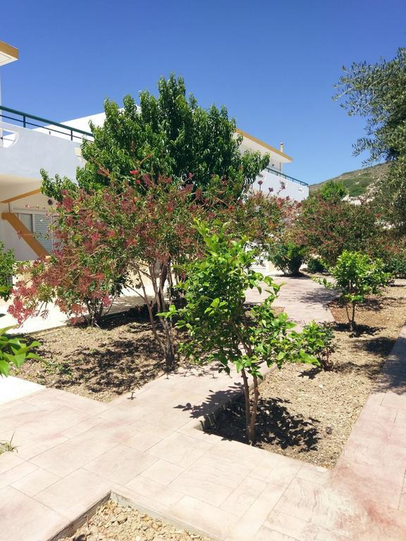 Eleni Hotel Kéfalos エクステリア 写真
